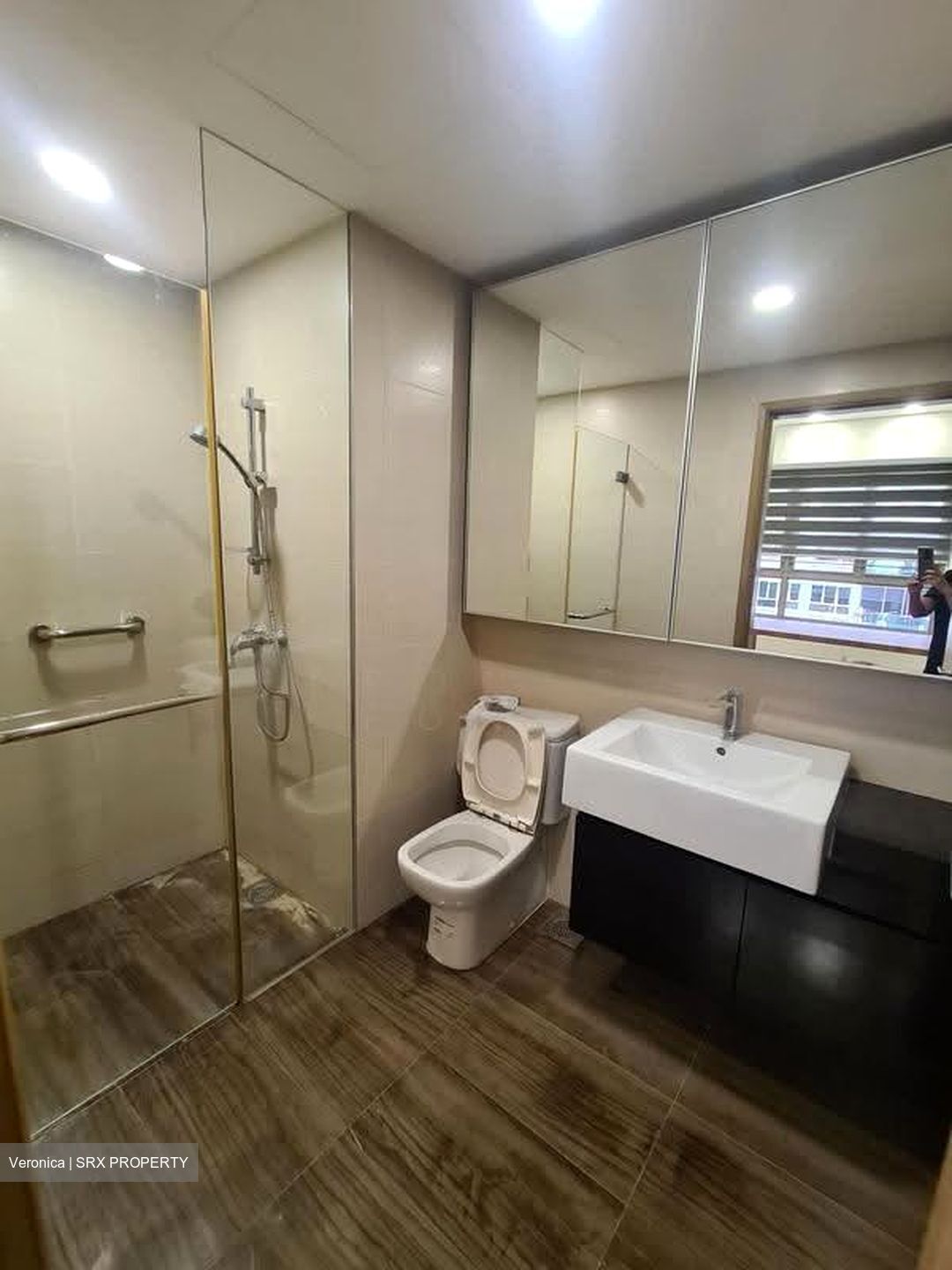 Waterfront Gold (D16), Condominium #636565971
